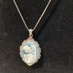 Sterling Silver Single Strand Silver Tone Blue Agate Cameo Lady Pendant Necklace